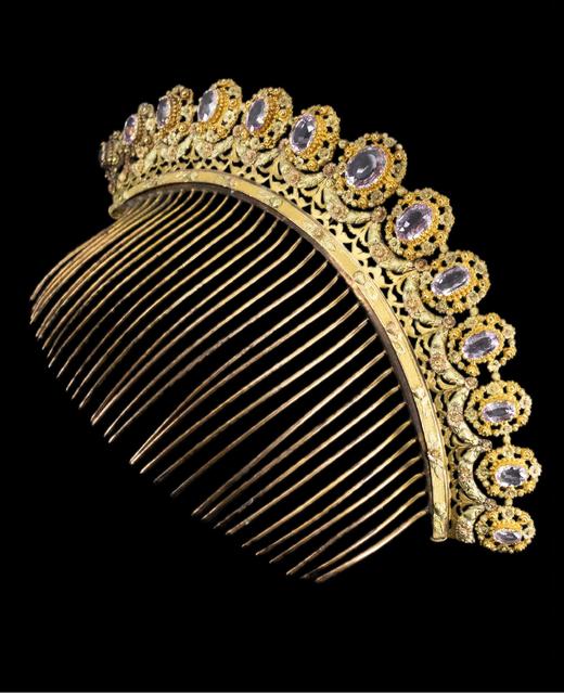 独角鹿西洋古董 1820年代欧洲出品花卉造型黄金精雕镶嵌粉色托帕石珠宝套件 带原盒 商品图3