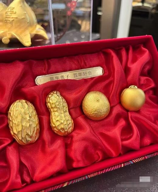 2楼六福珠宝足金摆件（枣生贵子） 商品图2