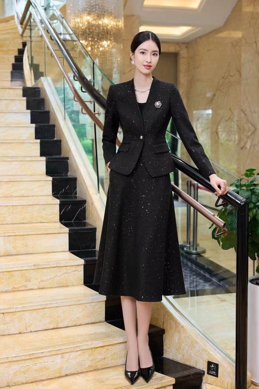 SZ6A01_漆黑色_上衣外套_秋冬_V领一粒扣收腰修身亮丝提花西装_高级女装_BERNIEELEN 伯妮斯茵 商品图5