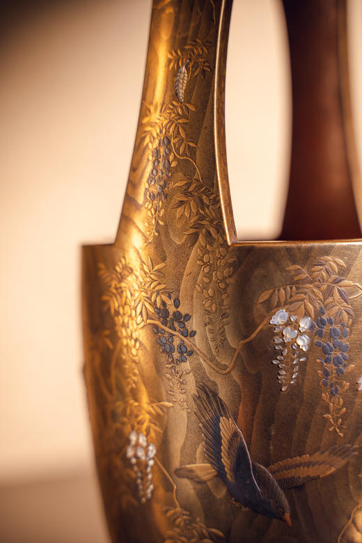 【已售】独角鹿西洋古董18世纪末日本江户时代出品「抱義斎 草鴻」款东瀛山林花鸟主题木胎金漆莳绘芝山镶嵌篮式花器 商品图5