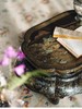 独角鹿西洋古董 19世纪日本出品传统山水楼阁主题螺钿镶嵌黑漆木矮几 商品缩略图3