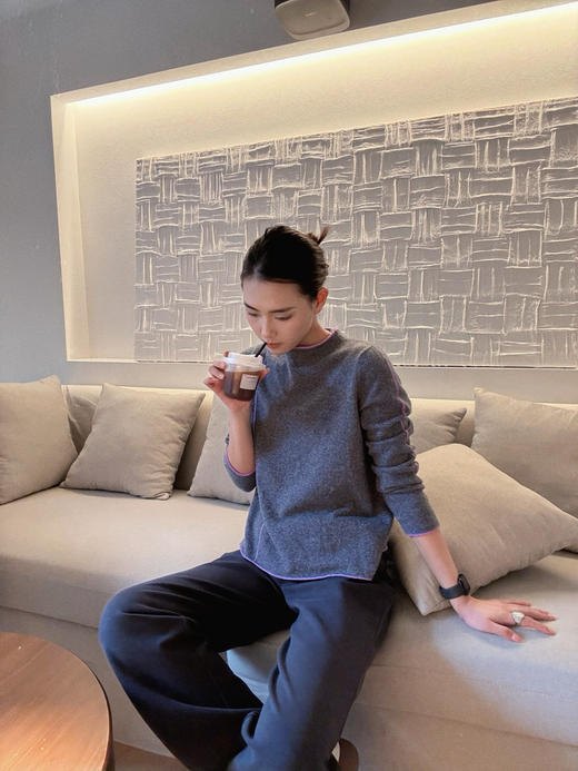 【不基础的基础】百搭噢蜜ooomeooo明线装饰羊绒衫 商品图2