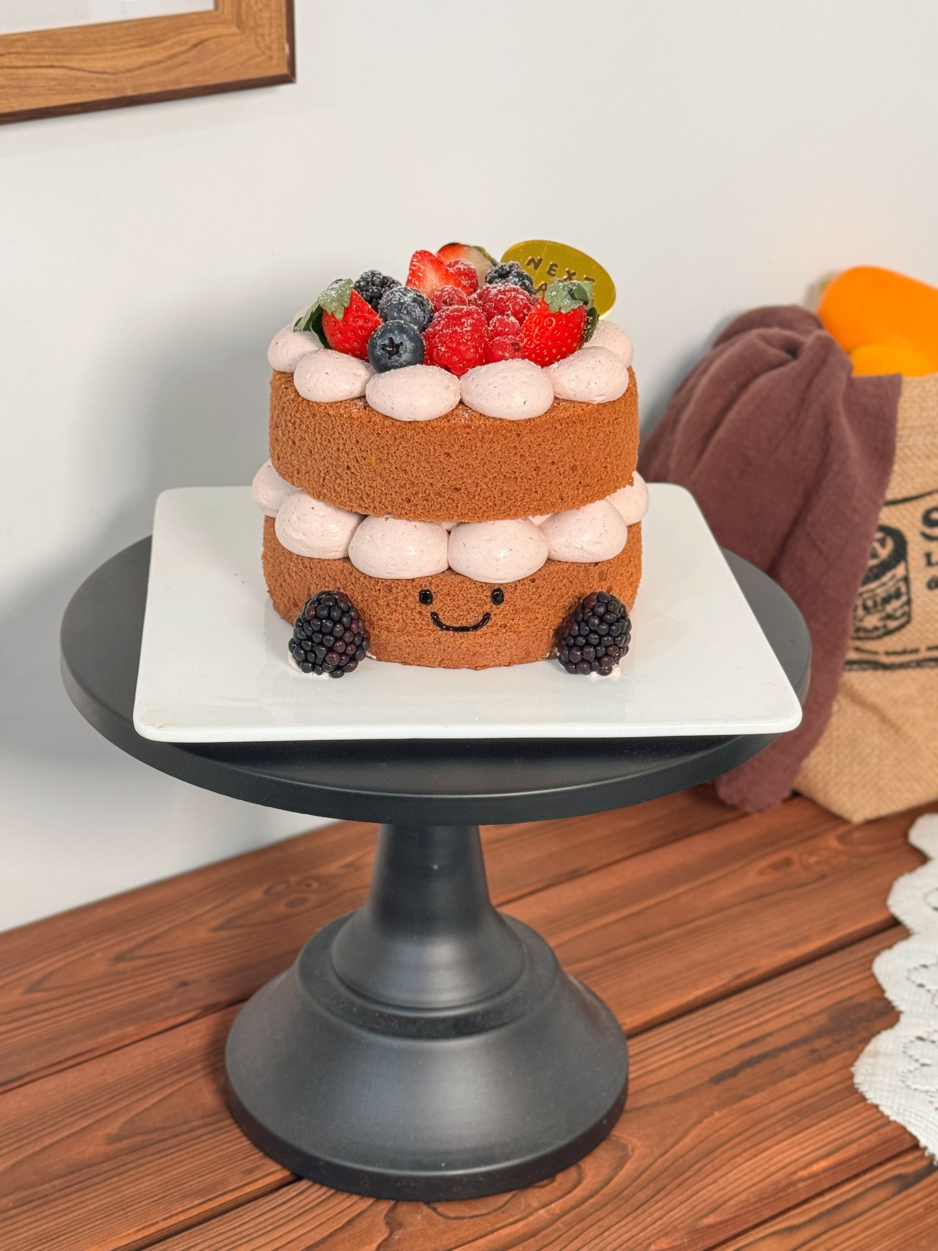 蓝莓奶酪可可云朵裸蛋糕