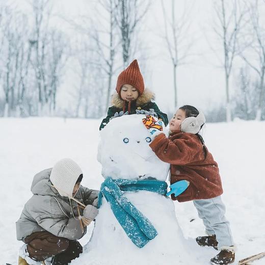 【寒假】乌兰布统·雪原狂欢5天4晚亲子营 | 奇遇萌鹿，夜穿雪地+冰雪运动+滑雪+冬捕等私藏体验，住进雪原美宿的长调栖所，品特色美食，还有摄影师全程跟拍！早鸟报名有优惠！ 商品图1