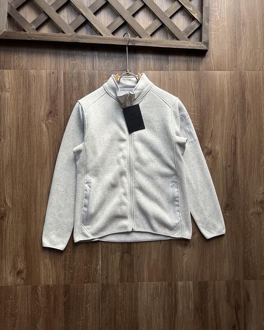 玛卡龙配色刺绣版本ARC’TERYX系列立领开衫轻量抓绒外套，针织衫毛衣夹克外套 商品图1