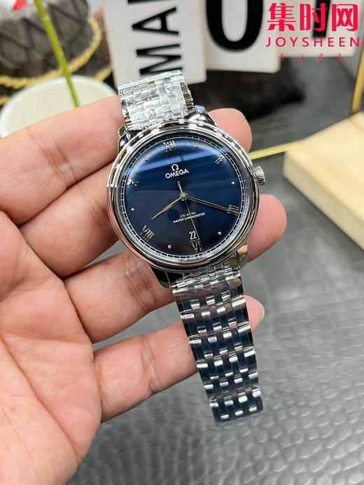 VS欧米茄 第三代碟飞系列 第三代蝶飞 深蓝盘 男士腕表
机芯：搭载VS定制Cal.8800一体 商品图2