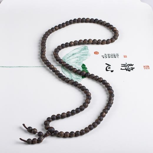 xy0647【沉水级】8.5mm沉香108佛珠项链 商品图1