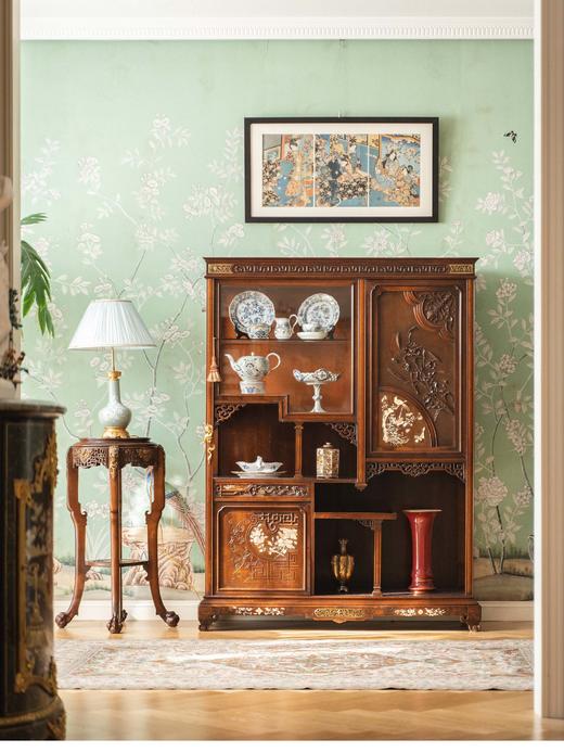 【已售】独角鹿西洋古董 19世纪法国出品东方风格瑞兽蟠龙造型铜鎏金精雕装饰花鸟主题嵌母贝多宝阁式展柜 商品图0