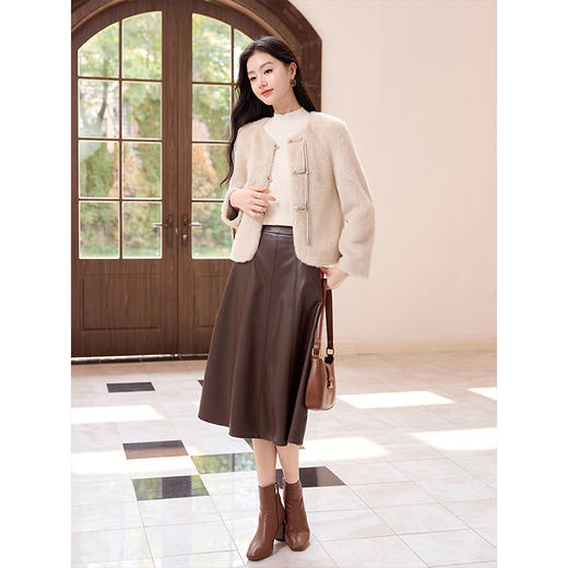 【年终特卖】熙世界仿水貂毛绒外套冬季流苏盘扣短款皮草皮毛一体毛茸茸上衣 商品图4