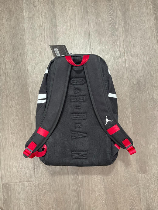 原单正品Jordan满天星新款包双肩包背包电脑包
Jordan满天星新款包 到货了 ！！！男女同款

尺寸长49.5×30.5×17.8cm（手工测量）

三个颜色同步专柜 商品图4