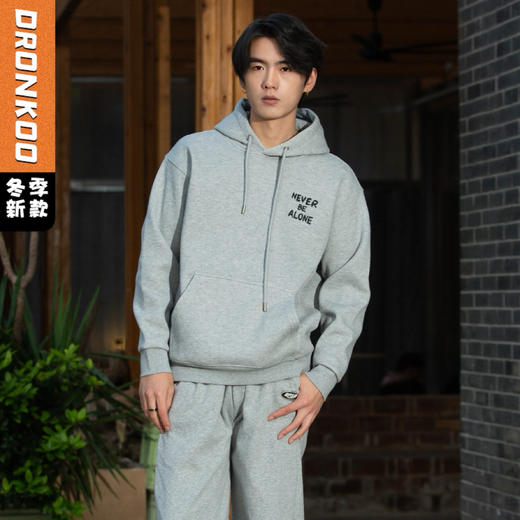 DRONKOO 2025 连帽左胸后幅描线刺绣字母复合绒微阔厚卫衣 商品图0