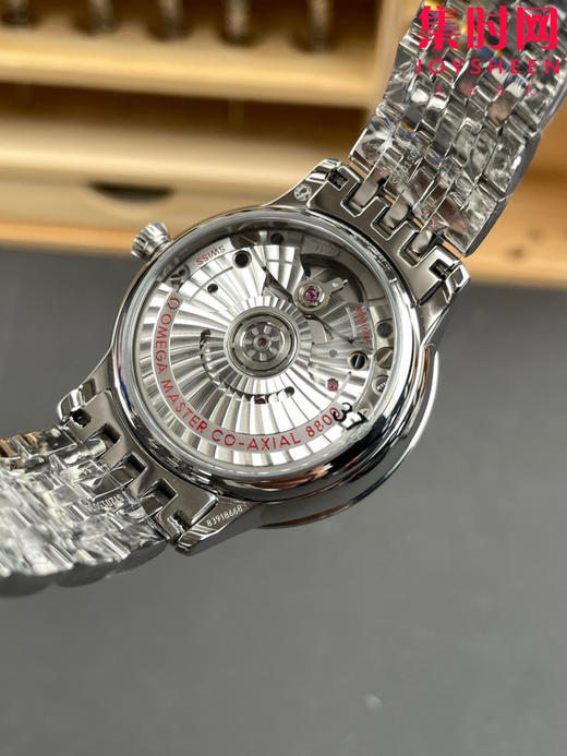 VS欧米茄 第三代碟飞系列 第三代蝶飞 白盘黑针 女士腕表 表径34mm
机芯：搭载VS定制Cal.8800一体 商品图4