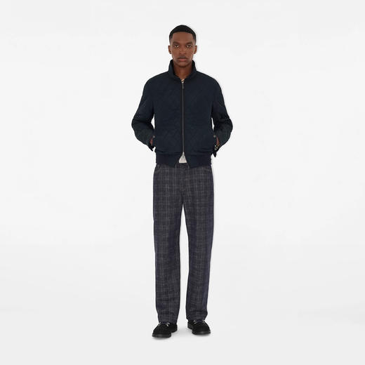 BURBERRY 巴宝莉 男士字母字母徽标绗缝尼龙夹克棉服 蓝色 8110186 A1222 商品图3