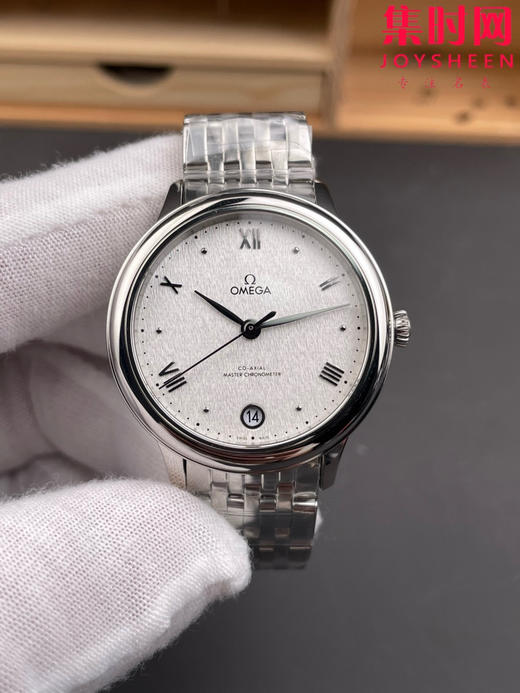 VS欧米茄 第三代碟飞系列 第三代蝶飞 白盘黑针 女士腕表 表径34mm
机芯：搭载VS定制Cal.8800一体 商品图2