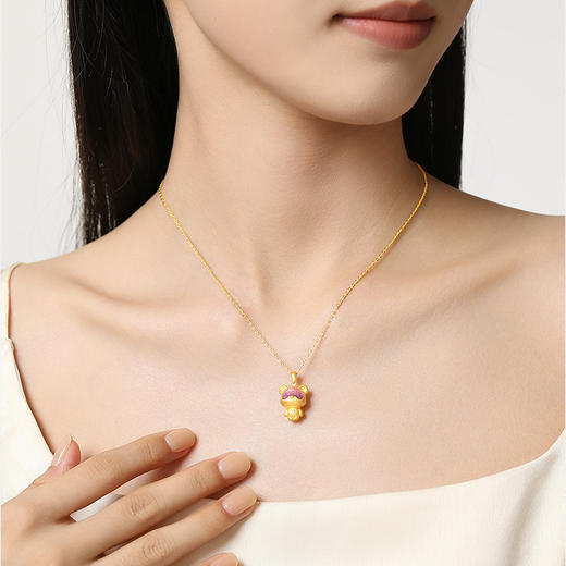 【无忧之夜同款】周大生黄金吊坠女款足金硬金心动告白小熊挂坠温感珐琅送女友礼物 商品图4