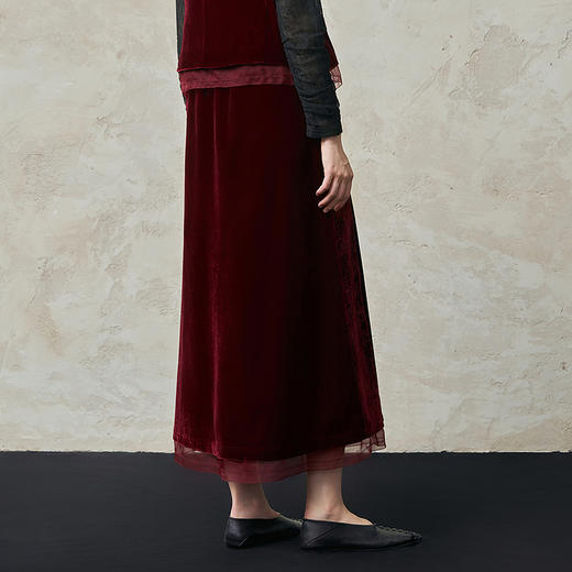 【林栖设计小店】真丝丝绒半身裙拼桑蚕丝复古绣花2025秋冬新款宽松裙子女1954003 商品图4