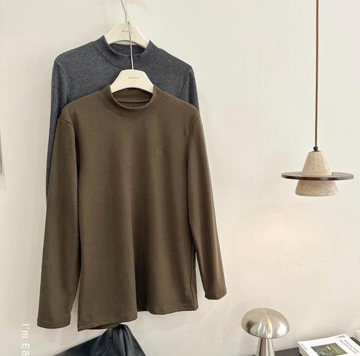 老米优品🎈预售7天左右发。《莱赛尔天丝发热磨毛立领男士打底衫》半高领休闲帅气，百搭软糯又温暖  T251023A 商品图1