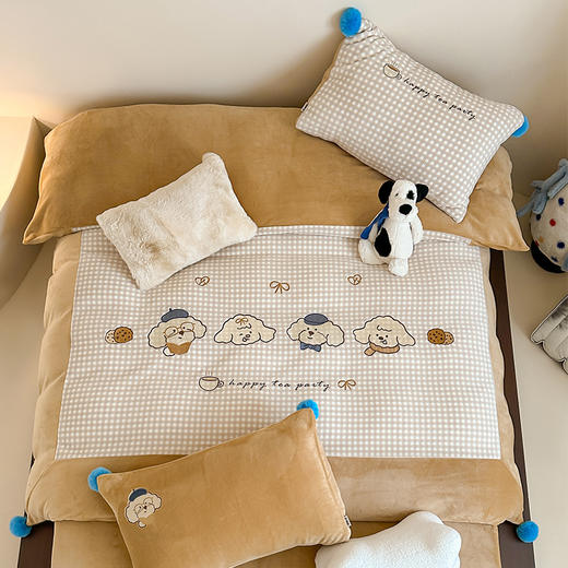 多喜爱 暖暖绒保暖四件套小狗的午后派对/雪人与梦精灵hl【6.8度升温】【立体刺绣】【高克重暖绒】萌趣毛球 一触即暖 商品图11