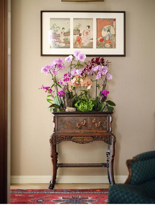 【已售】独角鹿西洋古董 19世纪法国出品VIARDOT东方风格蟠龙造型铜鎏金精雕装饰花叶祥纹主题硬木花几 商品图0