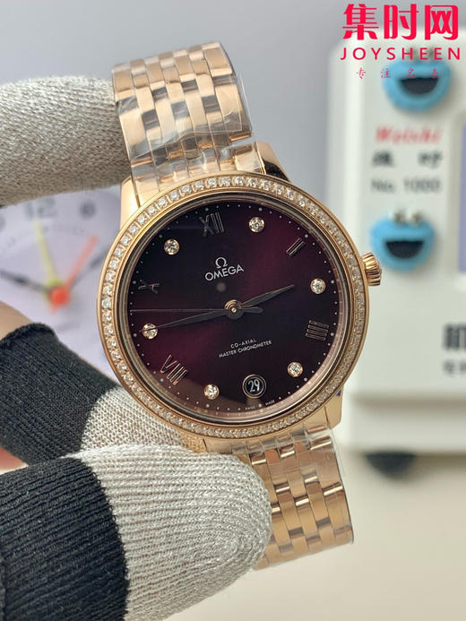 VS欧米茄 第三代碟飞系列 第三代蝶飞 全玫金红钻 女士腕表 表径34mm
机芯：搭载VS定制Cal.8800一体 商品图1