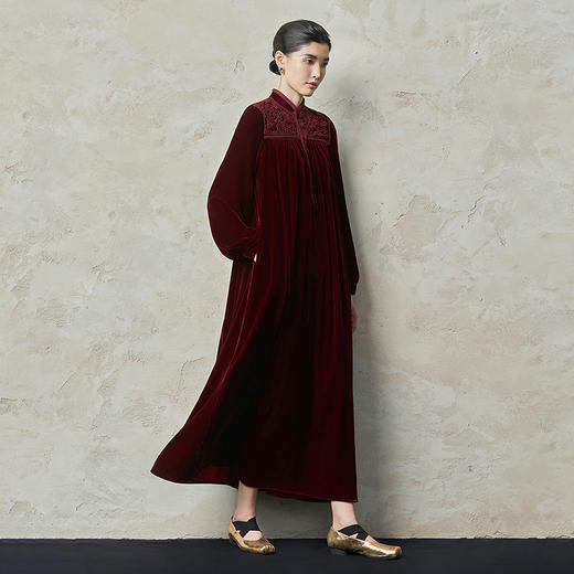 【林栖设计小店】（现货）【手工钩花】酒红连衣裙手工串珠2025秋冬新款宽松长裙女1954024B 商品图0