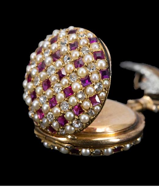 独角鹿西洋古董 1910年代法国出品羽翼造型18K黄金镶嵌钻石红宝石及天然海水珍珠胸针怀表 商品图4