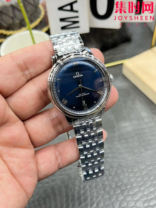 VS欧米茄 第三代碟飞系列 第三代蝶飞 深蓝盘 男士腕表
机芯：搭载VS定制Cal.8800一体 商品图3