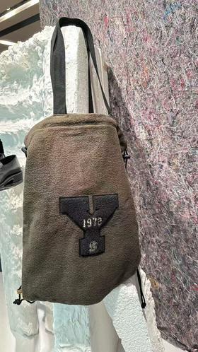 中性款字母兩用袋单肩包