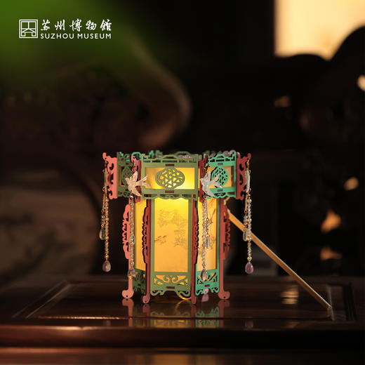 苏州博物馆 拼装手提宫灯/花影浮雀 商品图1
