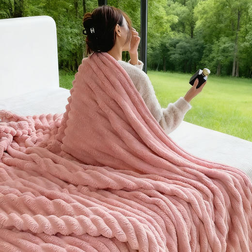 床上小暖炉！浪莎家纺 抽条仿兔毛绒多功能毛毯 柔软细腻 舒适透气 多色可选（无枕套 单盖毯） 商品图4