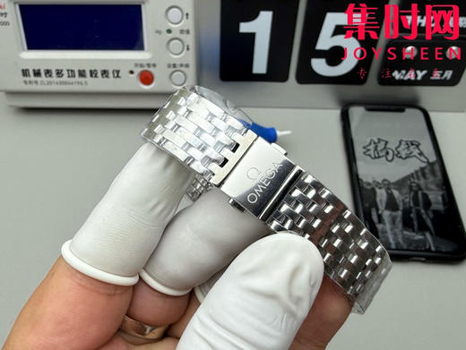 VS欧米茄 第三代碟飞系列 第三代蝶飞 白盘黑针 男士腕表
机芯：搭载VS定制Cal.8800一体 商品图7