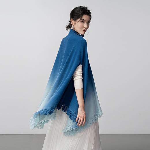 【林栖设计小店】青绿渐变毛织披肩绵羊毛复古优雅2025秋冬新款流苏上衣女2954006C 商品图4