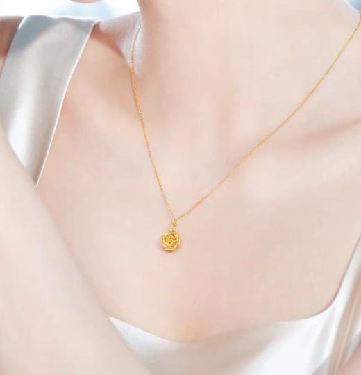 2楼六福珠宝足金冰钻玫瑰套链7582 商品图1