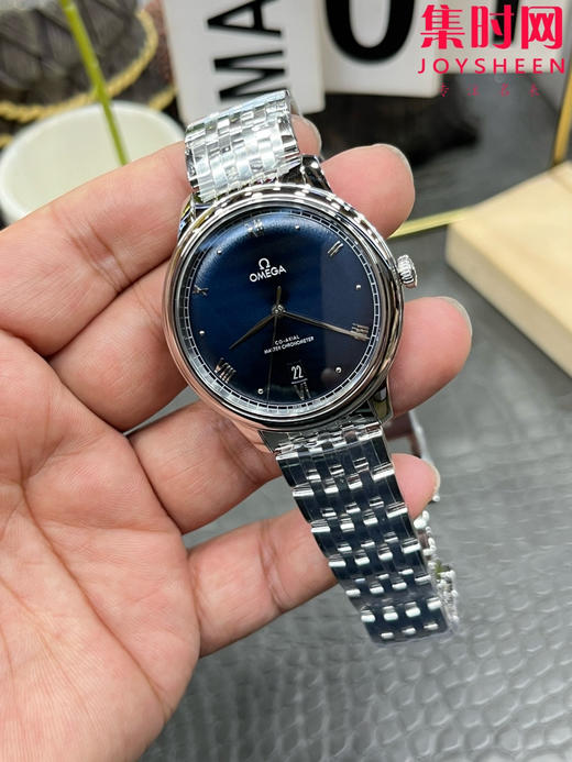 VS欧米茄 第三代碟飞系列 第三代蝶飞 深蓝盘 男士腕表
机芯：搭载VS定制Cal.8800一体 商品图4