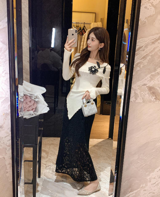 张心子【蓝色冰川湖 】温柔风弹力方领针织衫立体花上衣 U2511034 商品图12