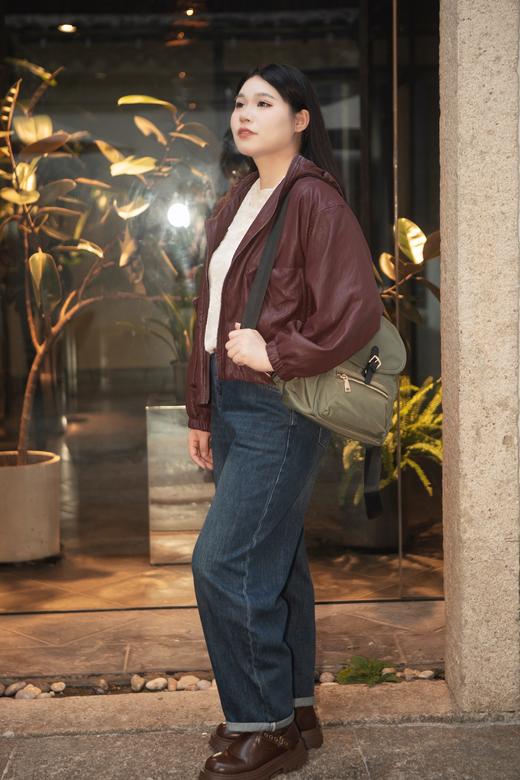 一周发货【秋冬款皮衣】衣长62，红棕色加绒款，90白鸭绒填充，绒子含量82.1%；L-XL 填充68克；2XL-3XL填充83克；4XL-5XL填充88克。黑色不加绒款，宽松短款皮夹克皮衣外套，环保皮 商品图8