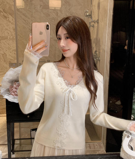 张心子【云朵抱抱】V领蕾丝拼接珍珠针织衫上衣 U2511011 商品图6