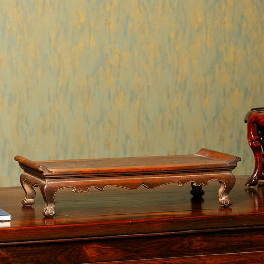 清	黄花梨镶瘿木面束腰三弯腿翘头案中案摆件 商品图0