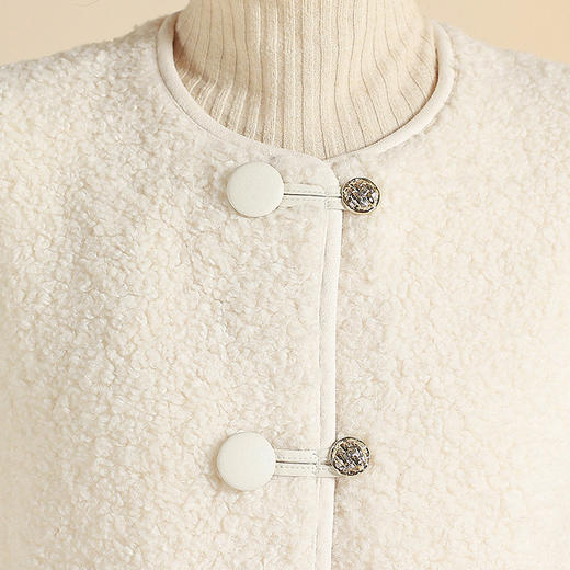 QYM CS25D100 -Y仿羊糕毛外套毛绒上衣休闲宽松外套 商品图3