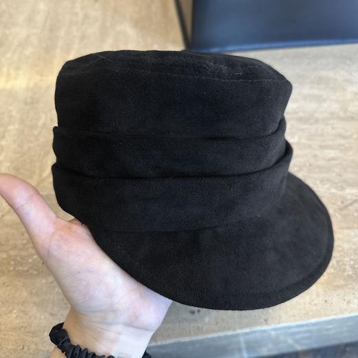 【日系复古❗️麂皮绒平顶马术帽】氛围感拉满，追求设计与质感间的巧妙平衡，舒适自由调节，加宽柔软帽檐，方圆脸显脸小，2025秋冬新款个性女百搭显脸小画家帽报童帽QQ 商品图6