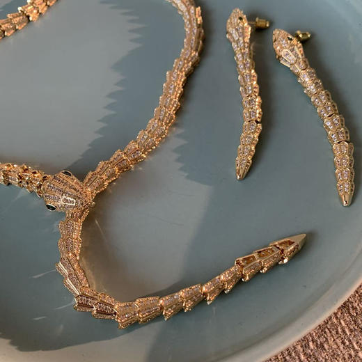 “野心玩家”香槟金灵蛇套装 商品图6