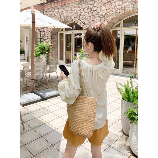 【149元任选2件】现货！系带领泡泡袖衬衫 商品图4