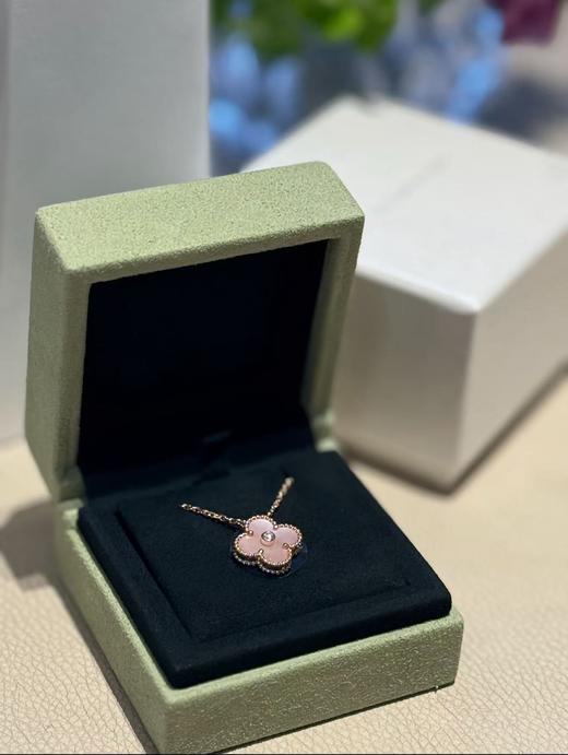 精致千金粉贝项链 商品图0