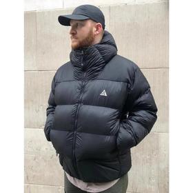 ACG核心保暖科技FIT ADV功能性材质，防水防露防雪三重防护连帽棉衣