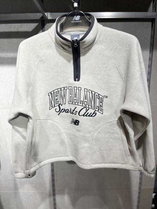 【云粉节】 【新品】7楼 NewBalance女士休闲舒适保暖立领加绒卫衣 吊牌价：699元 商品图0