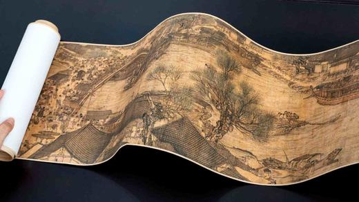 艺术喷绘：《清明上河图》卷轴，盒装，绢本，22cm*558cm，艺术微喷+手工装裱，定价1680，售价369元。 商品图10