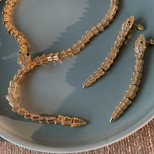 “野心玩家”香槟金灵蛇套装 商品图4