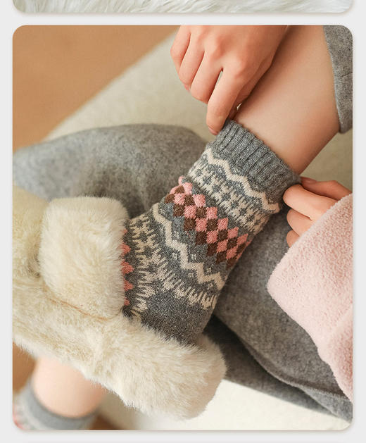 【爆款！一次抢4双巨划算！】费尔岛袜子 女冬天加厚保暖中筒袜 复古名族风菱格堆堆袜 勃肯鞋长袜 商品图3