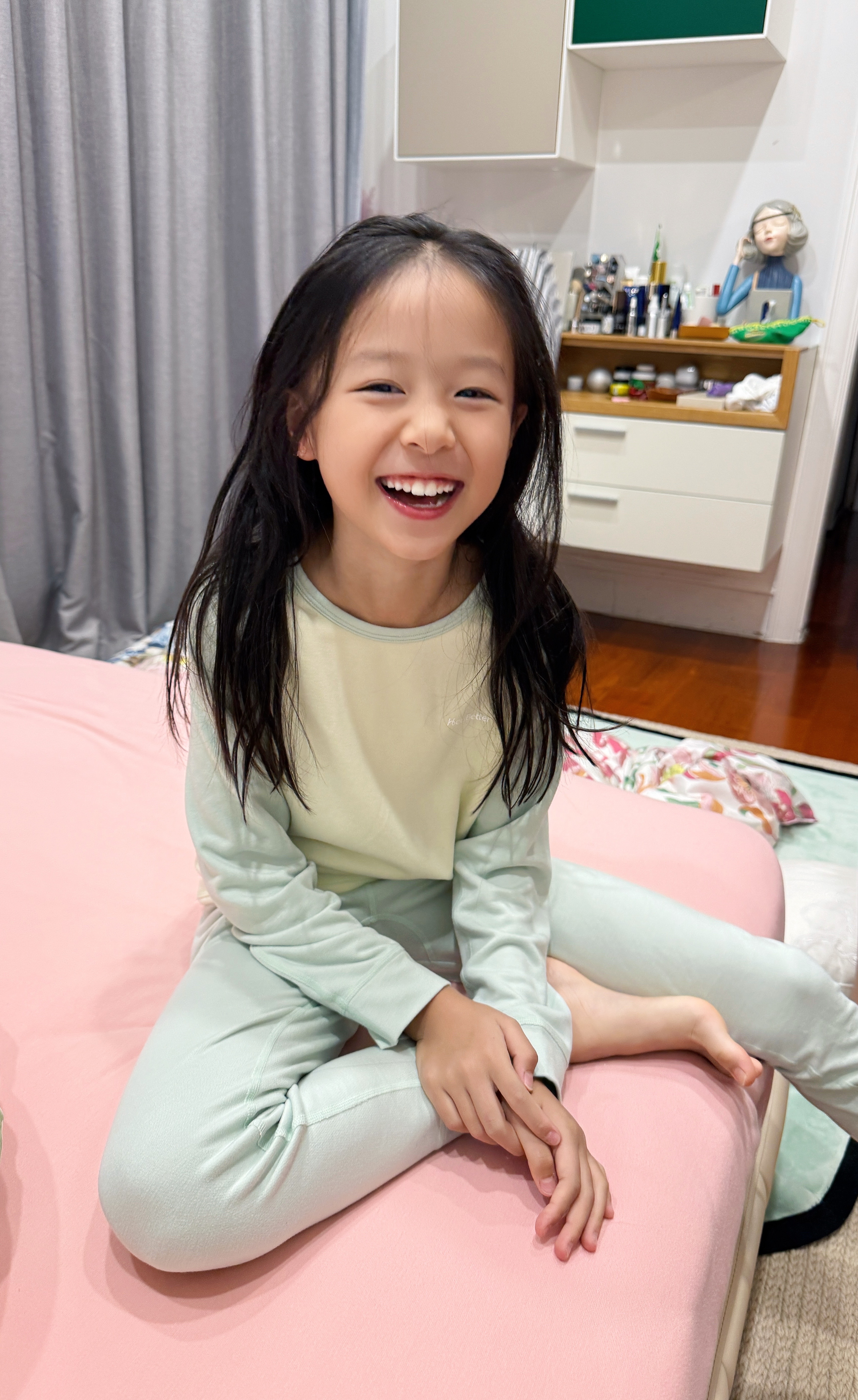 【HeyBetter】双面姜暖暖保暖内衣 采用双面设计，一面平纹保暖，一面蜂窝排汗，适合秋冬穿着。具备吸湿发热功能，5A级抑菌标准，有效减少异味。