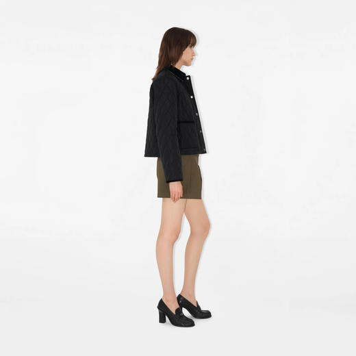 BURBERRY 巴宝莉 女士马术骑士徽标及腰短款绗缝尼龙夹克棉服 黑色 8107465 C1900 商品图3